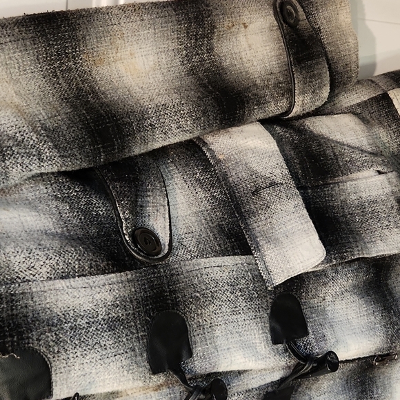 LAST Kiss Flannel Faux Fur Trimmed Hooded Jacket - Picture 4 of 9